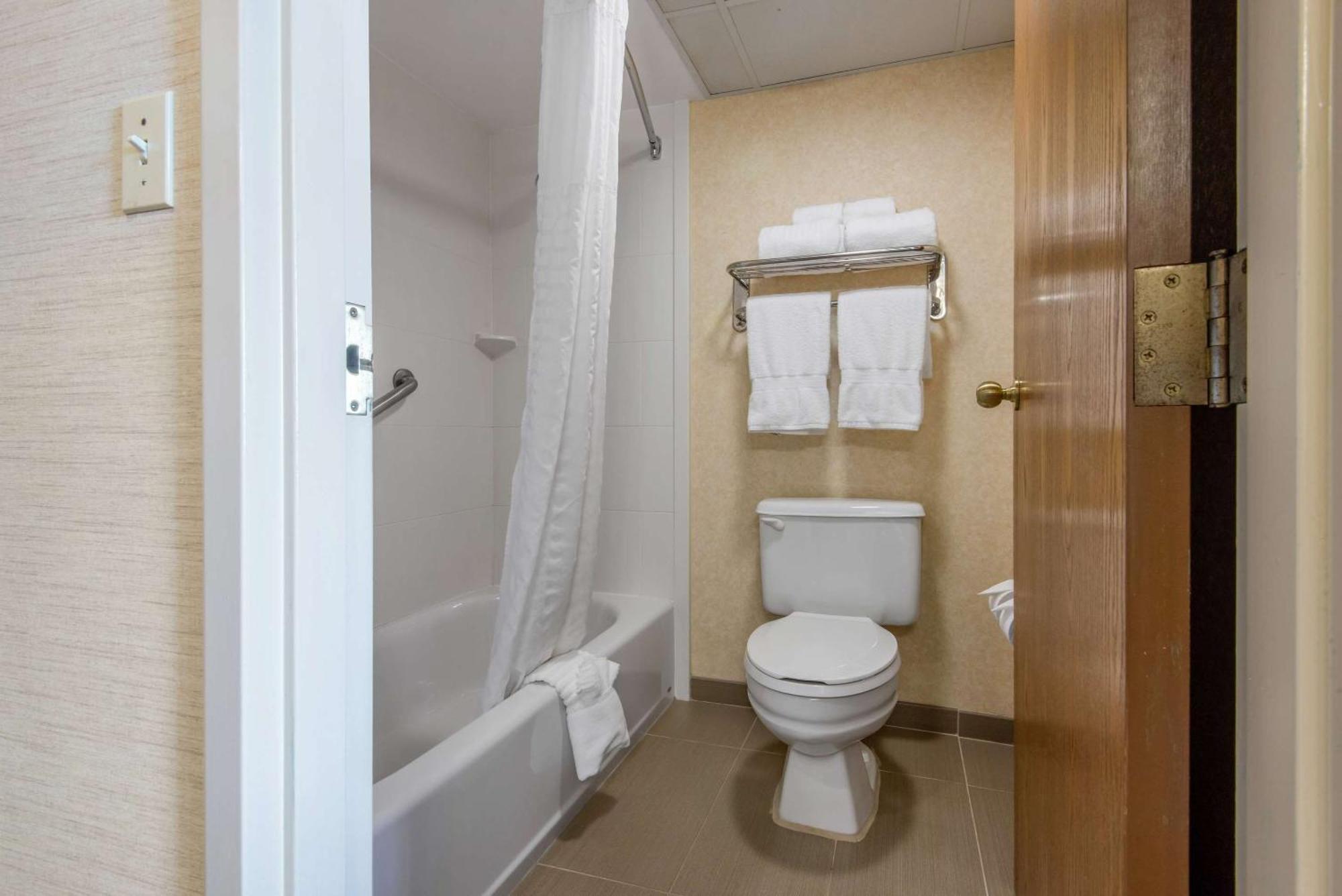 Quality Inn & Suites Mansfield Luaran gambar