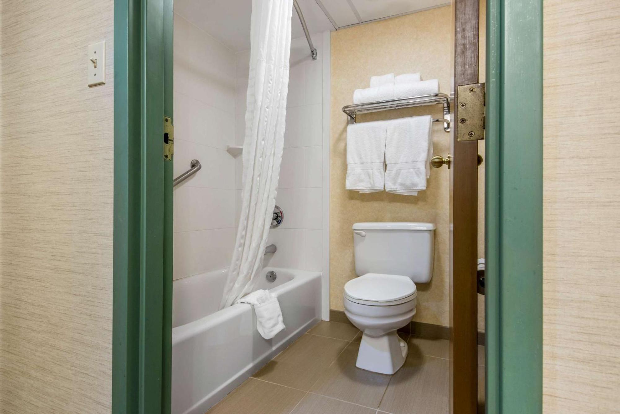 Quality Inn & Suites Mansfield Luaran gambar